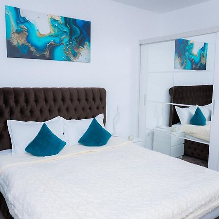 Elysian Urbanscape Brown, 2 Rooms, Near Bucharest Chiajna Εξωτερικό φωτογραφία